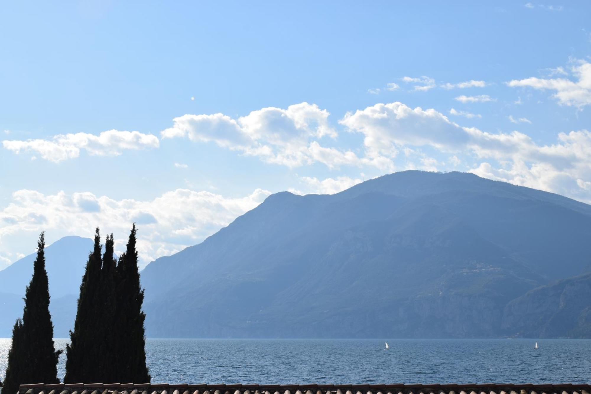Albergo Al Pescatore Brenzone sul Garda Buitenkant foto