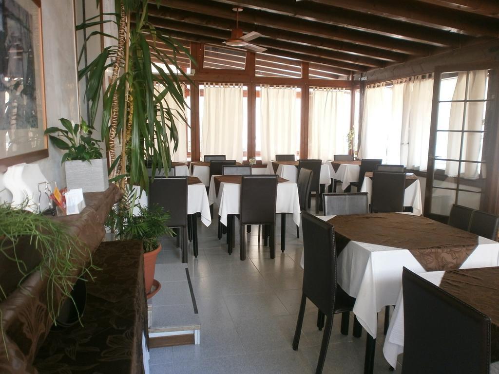 Albergo Al Pescatore Brenzone sul Garda Buitenkant foto