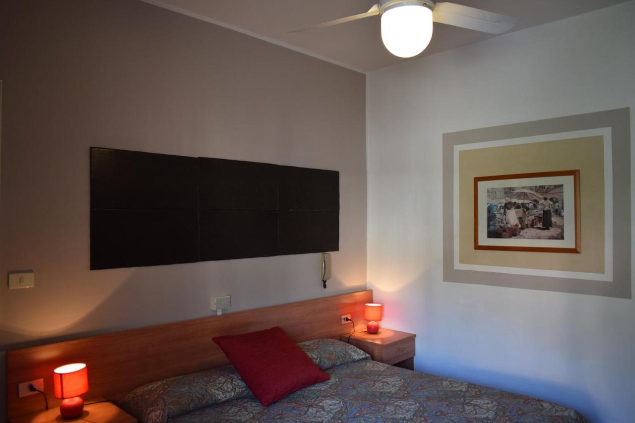 Albergo Al Pescatore Brenzone sul Garda Buitenkant foto