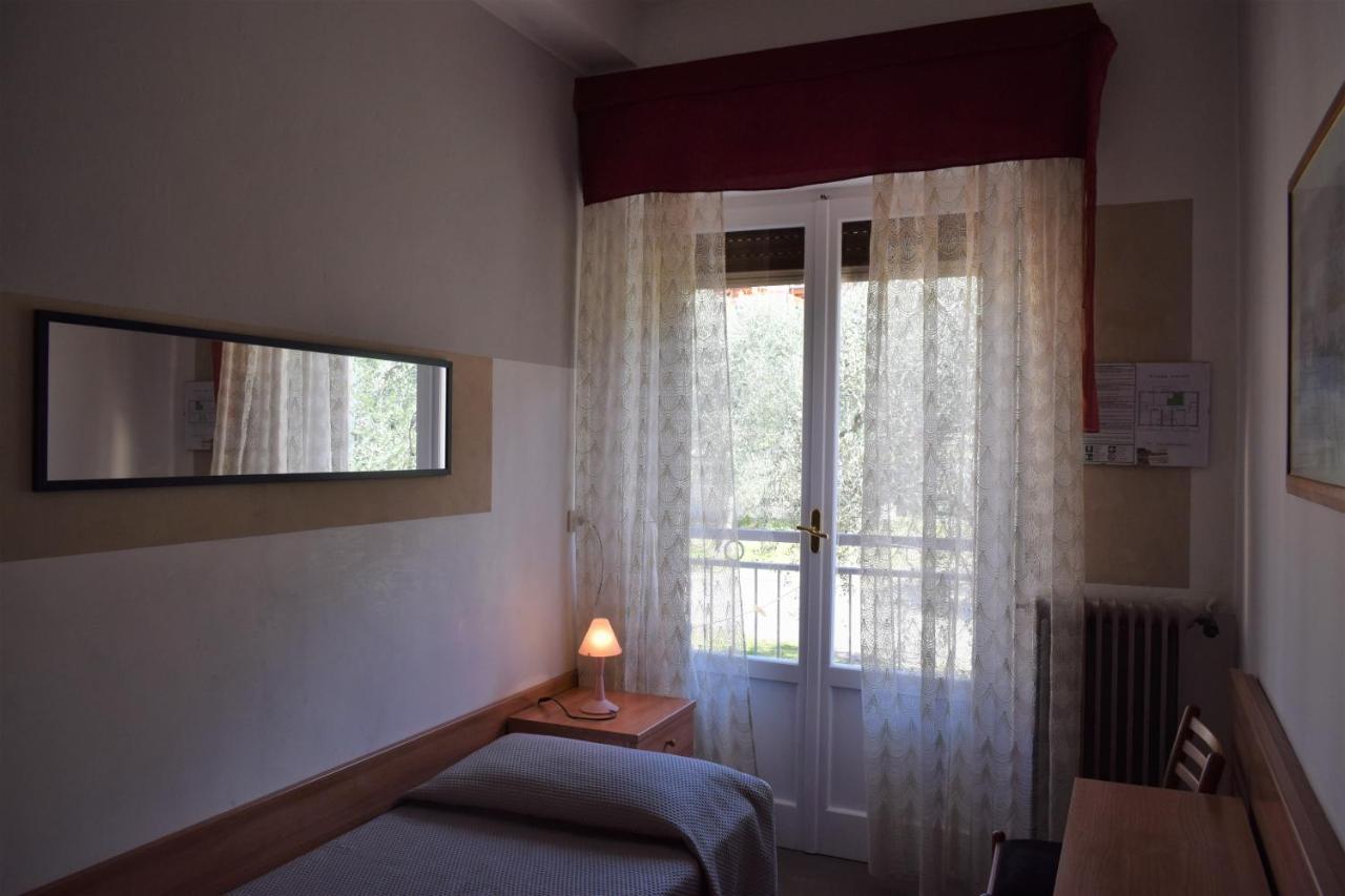 Albergo Al Pescatore Brenzone sul Garda Buitenkant foto