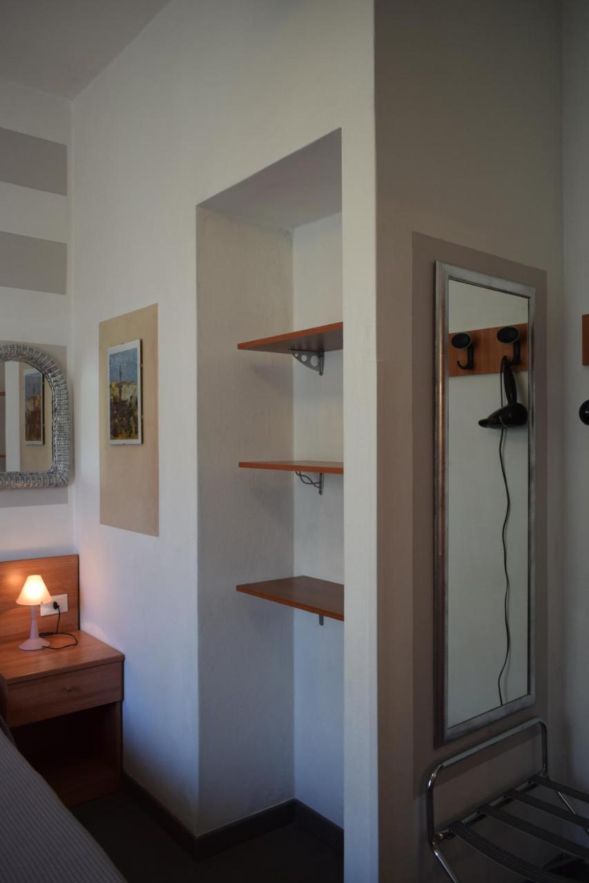 Albergo Al Pescatore Brenzone sul Garda Buitenkant foto