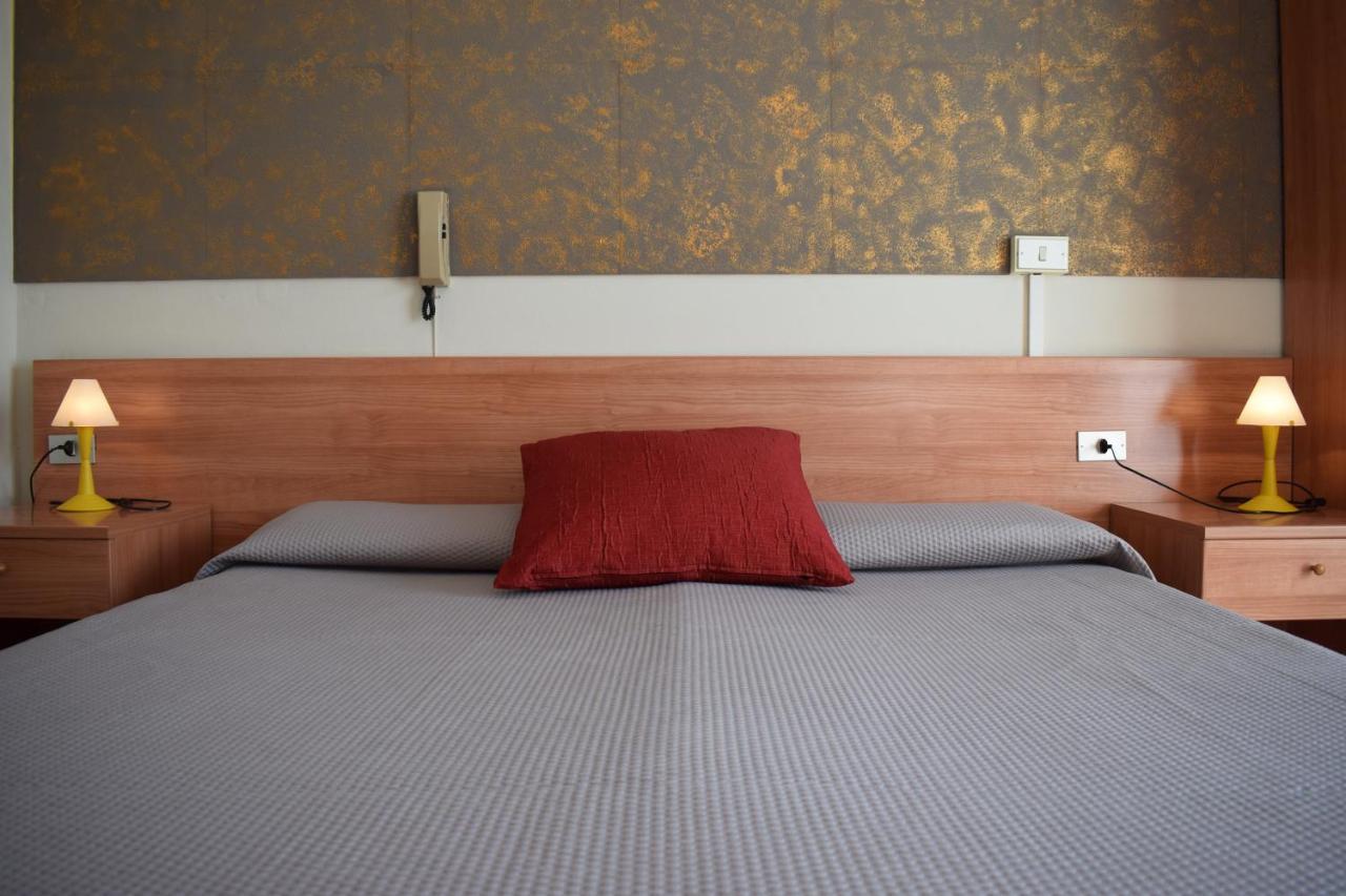 Albergo Al Pescatore Brenzone sul Garda Buitenkant foto